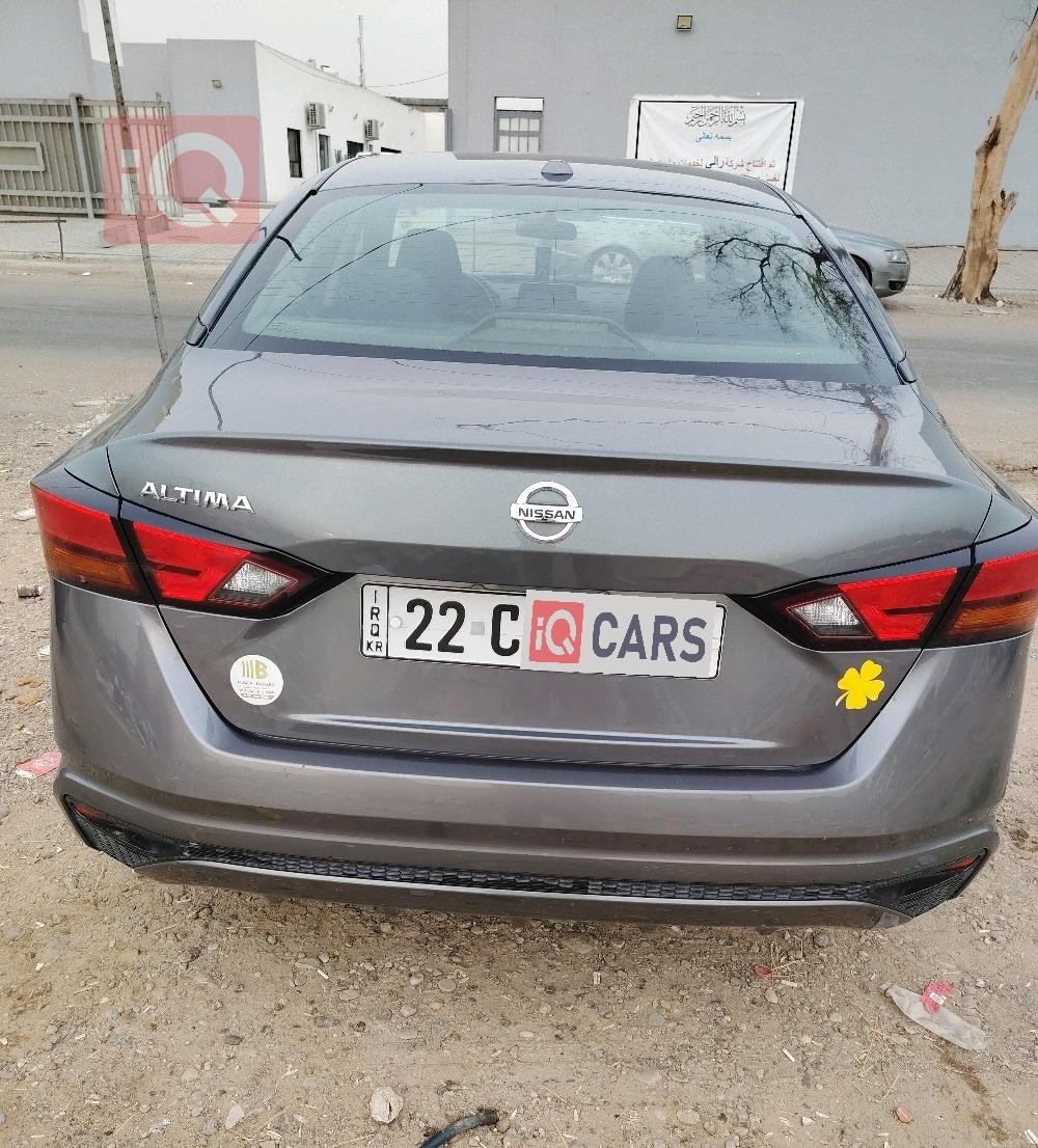 نيسان ألتيما